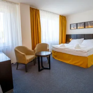 Poslouchej víkendovou Summer Party na Hitrádiu a vyhraj voucher do **** Wellness Hotelu Frymburk