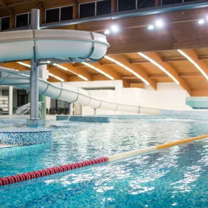 Poslouchej víkendovou Summer Party na Hitrádiu a vyhraj voucher do **** Wellness Hotelu Frymburk