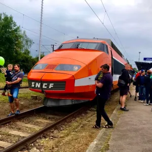 V JIHLAVĚ BYL K VIDĚNÍ LEGENDÁRNÍ VLAK TGV, STOVKY LIDÍ ZAMÍŘILY NA HLAVNÍ NÁDRAŽÍ