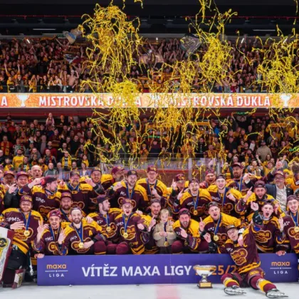 Hokejisté Dukla Jihlava zakončili sezónu mistrovským titulem