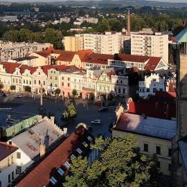 H. BROD KVŮLI ZRUŠENÍ DVOU POŠT UPRAVÍ PARKOVÁNÍ U JEDINÉ POŠTY, KTERÁ ZŮSTANE