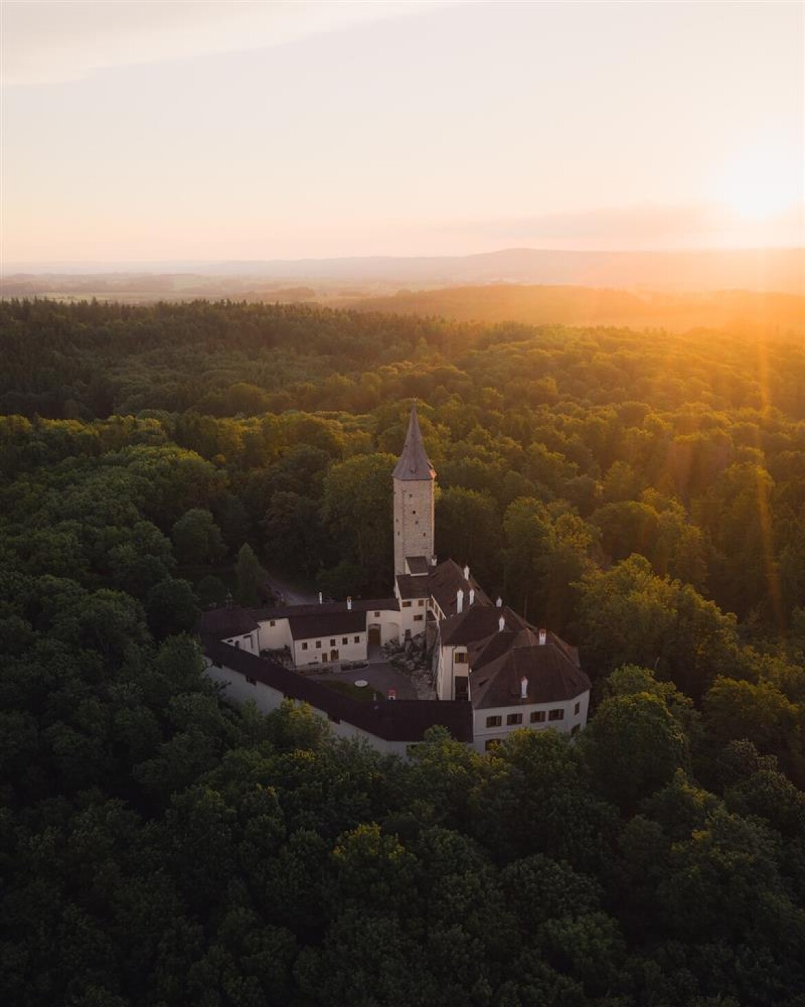Na Velký pátek se pro návštěvníky otevírá oblíbený hrad Roštejn