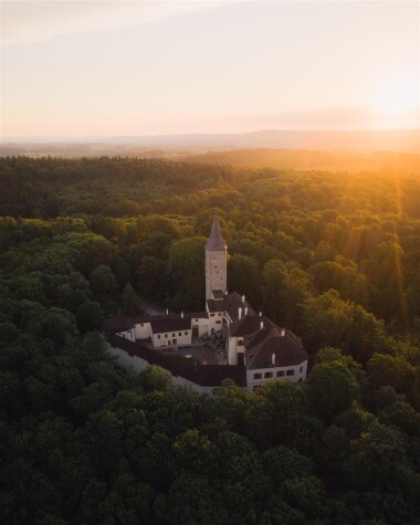 Na Velký pátek se pro návštěvníky otevírá oblíbený hrad Roštejn