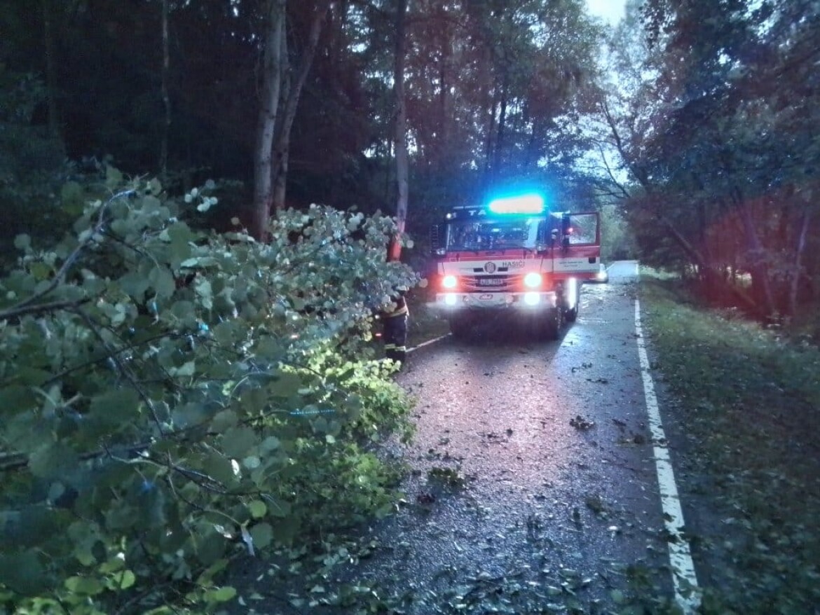 Tisíce domácností bez elektřiny a 3. SPA na pěti řekách