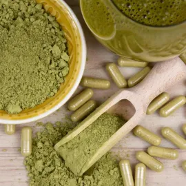Zřejmě po požití kratomu skončili dva žáci ZŠ ze Žďáru v nemocnici